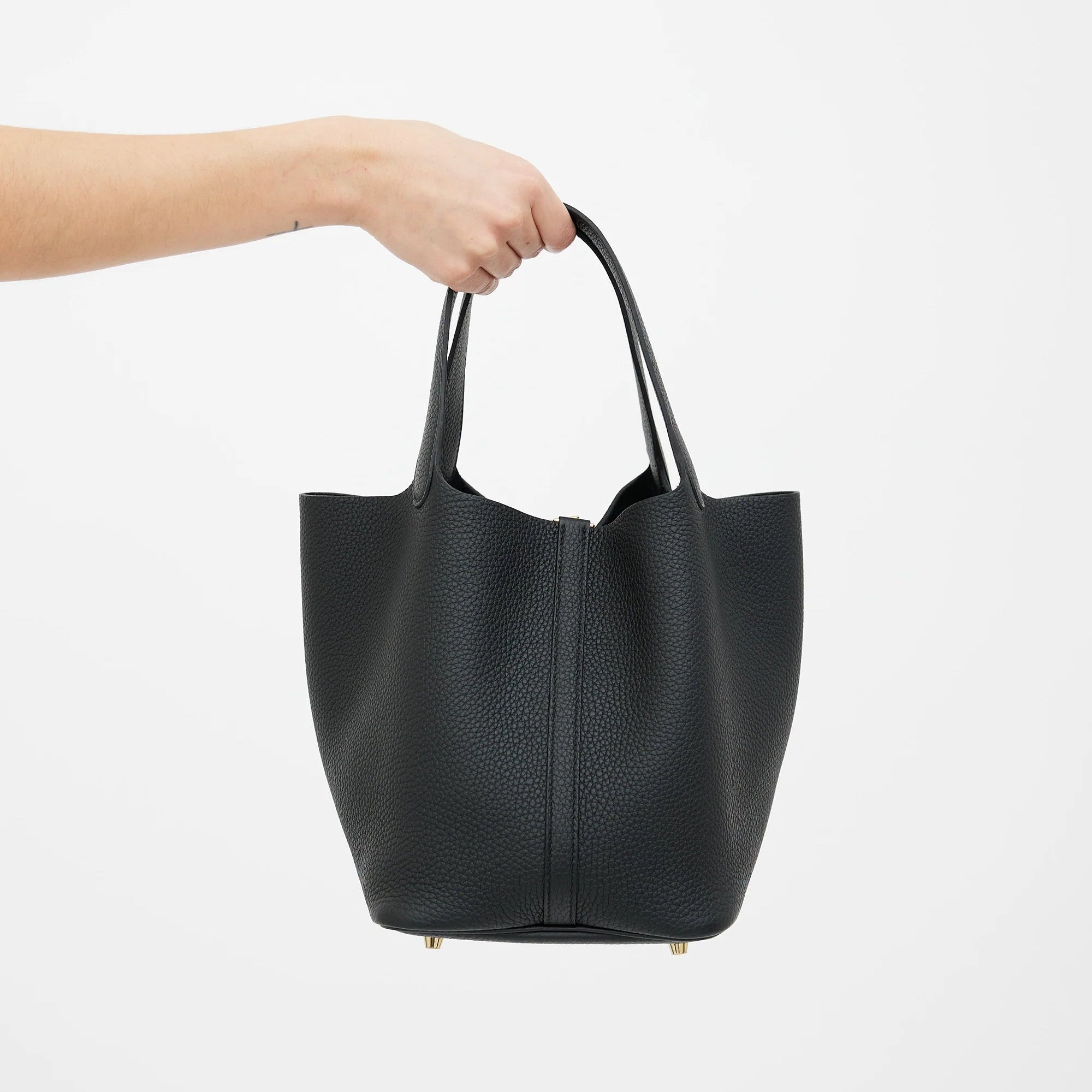 Avrin Bucket Bag