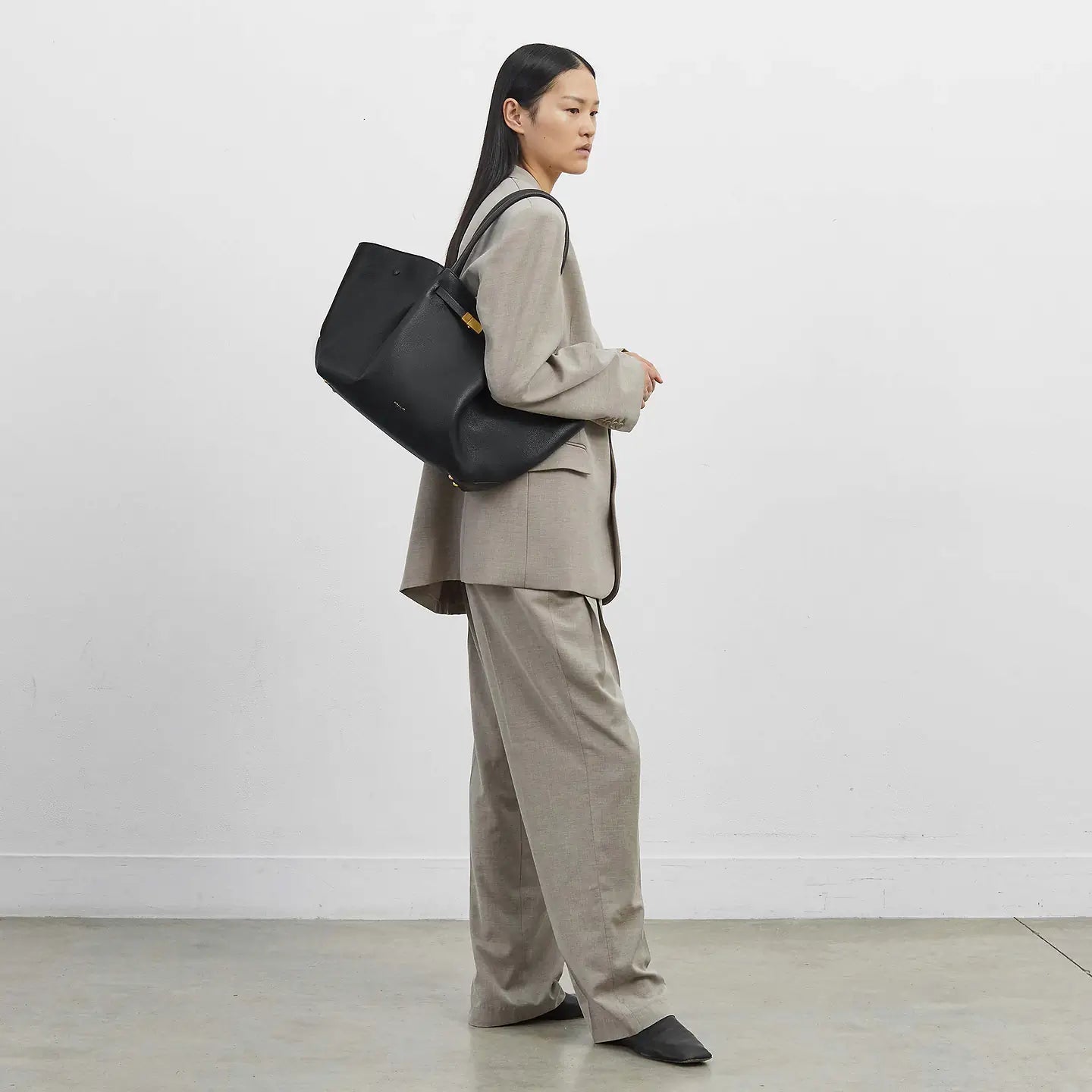 The Avenue Tote