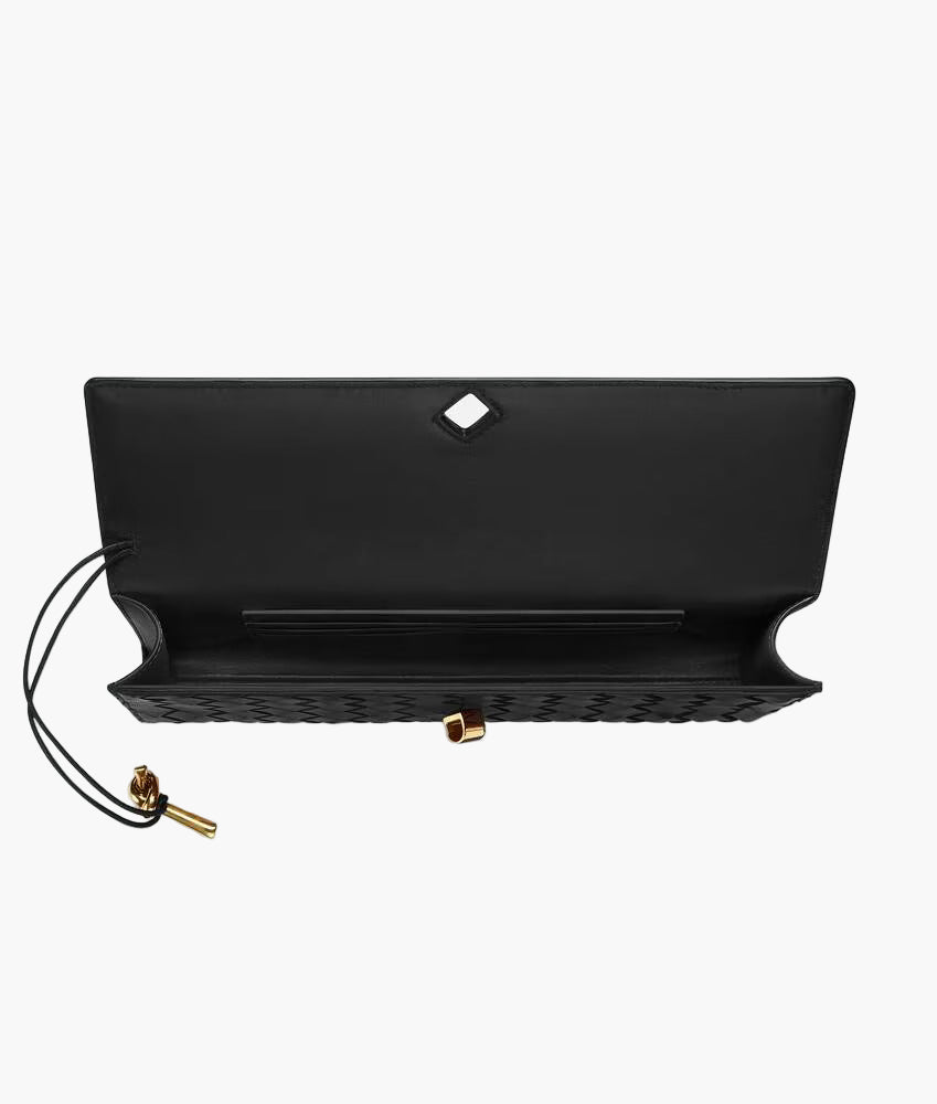 Andia clutch